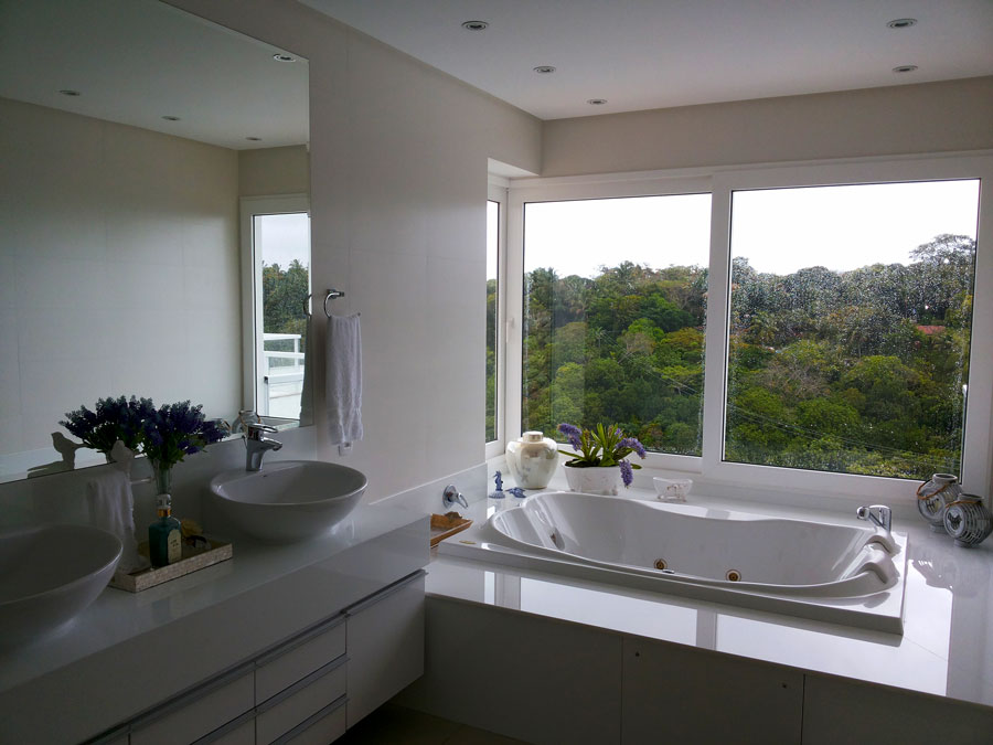 030 />
                                      <img src=